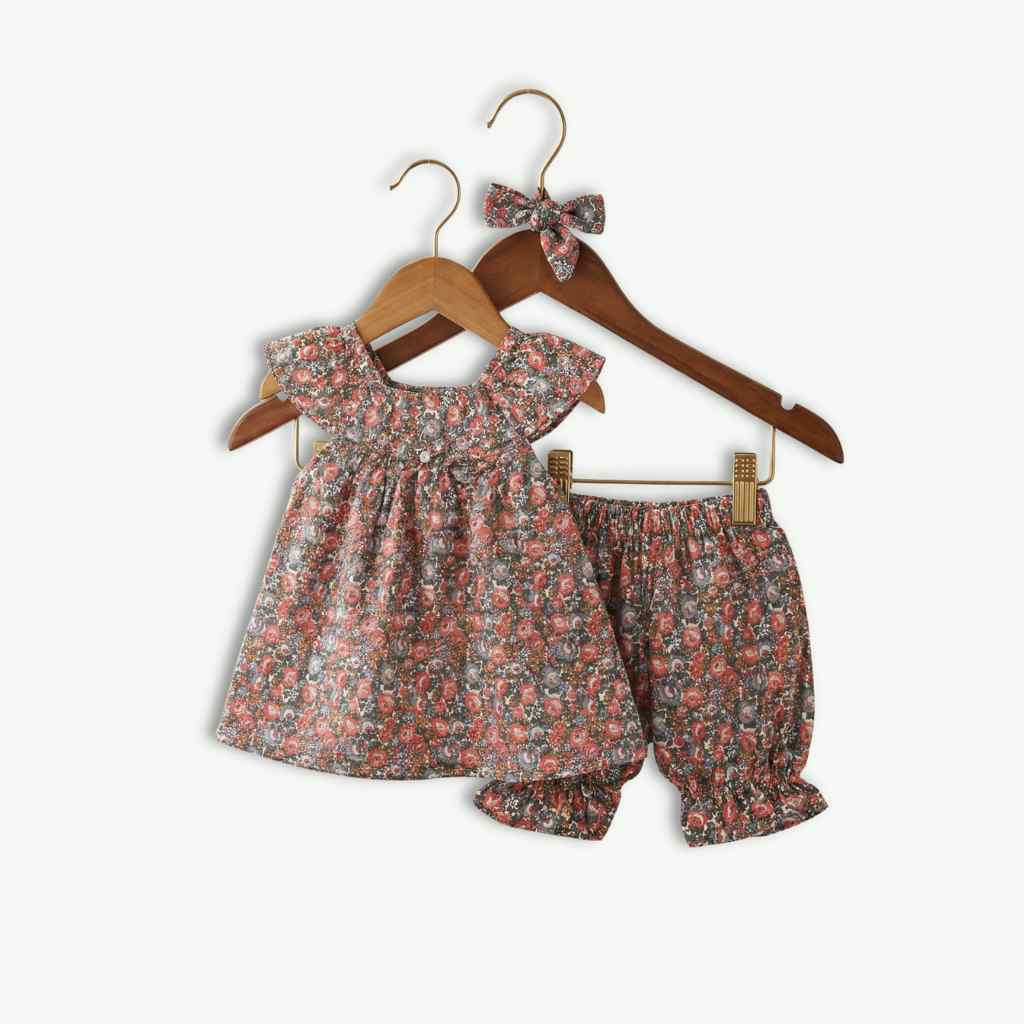 Little Blossom Baby Girl Outfit (3-Piece Set)